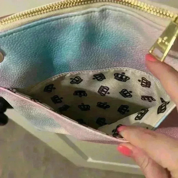 Juicy Couture Pastel Cloud Crossbody Purse NWOT - Picture 6 of 8